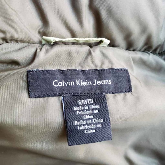 Calvin Klein Hooded Down Puffer Vest - Picture 7 of 7